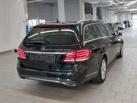 Widok z tyłu po stronie prawej