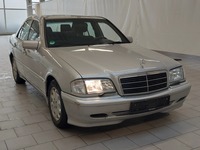 Widok z przodu po stronie prawej