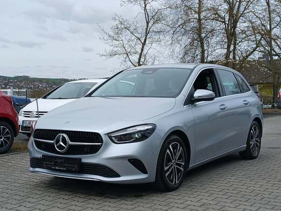 Náhled zpředu zleva