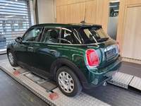 Изглед отзад отляво