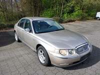 Pogled sprijeda desno