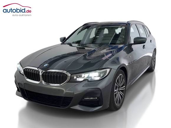 Skats no kreisās puses priekšā