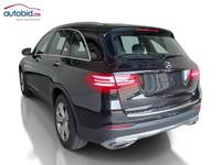 Vaade tagant vasakult