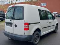 Pogled od pozadi desno