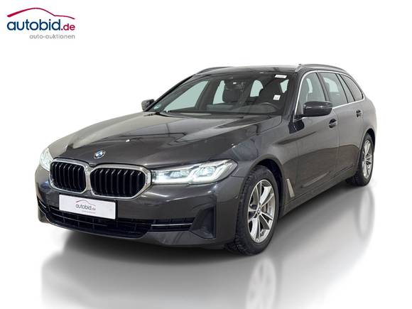 Вид спереди слева