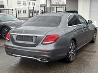 Aanzicht achter rechts