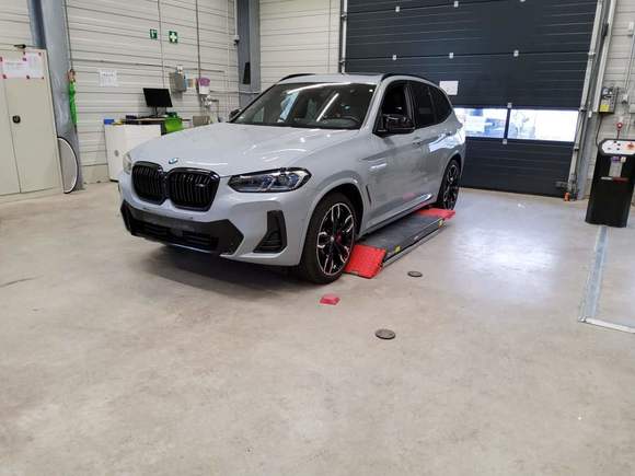 Náhled zpředu zleva