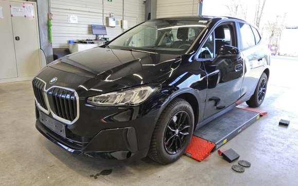 Náhled zpředu zleva