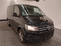 Pogled sprijeda desno