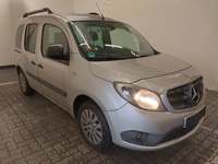 Вид спереди справа