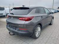 Pogled od pozadi desno