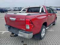 Pogled od pozadi desno