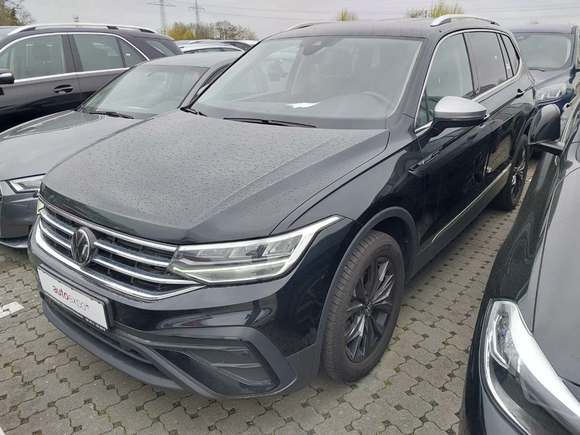 Pogled od napred levo