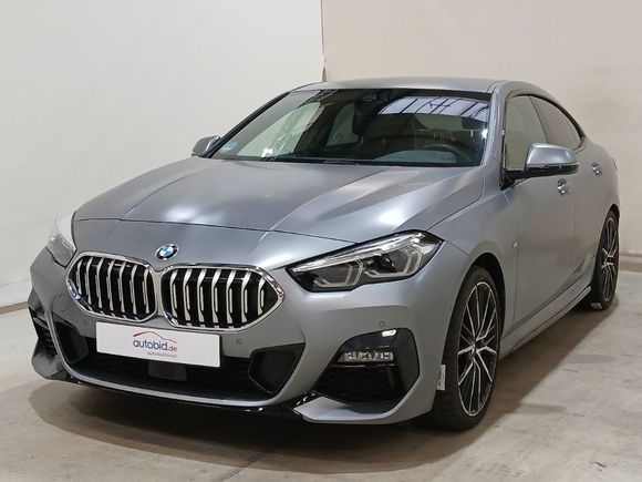 Вид спереди слева