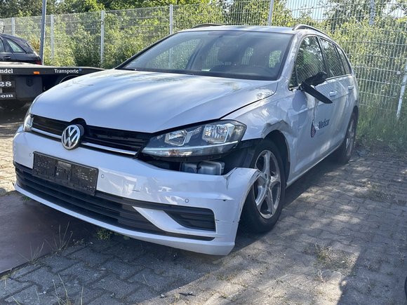 Nézet bal elöl