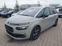 Вид спереди слева