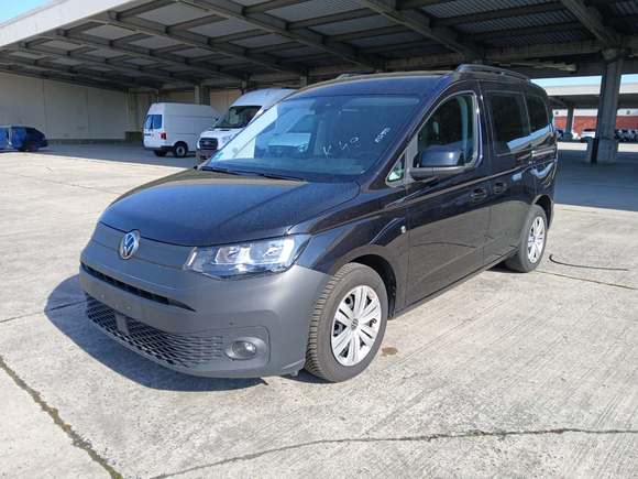 Вид спереди слева