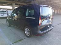 Widok z tyłu po stronie lewej