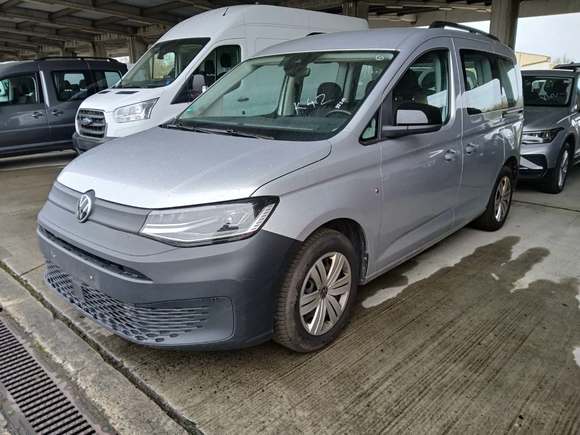 Вид спереди слева