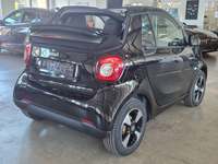 Aanzicht achter rechts