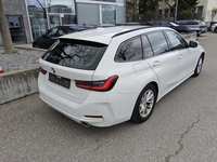 Изглед отзад отдясно