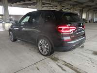 Widok z tyłu po stronie lewej