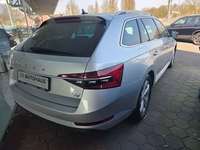 Widok z tyłu po stronie prawej