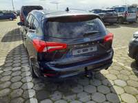 Widok z tyłu po stronie lewej