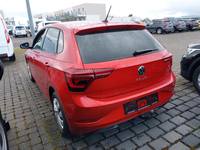 Вид сзади слева