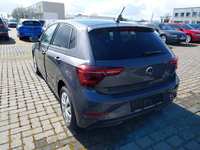 Вид сзади слева