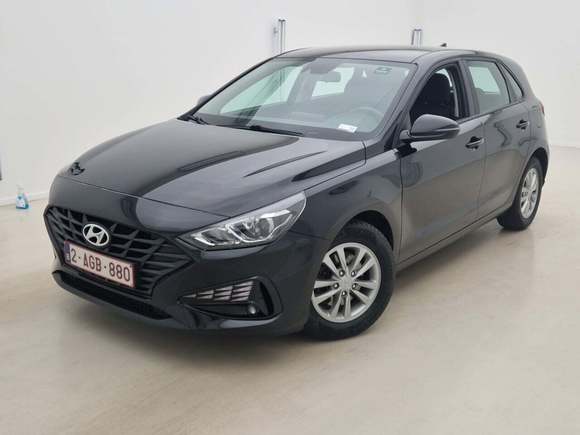 Pogled sprijeda lijevo