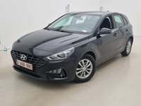 Pogled sprijeda lijevo