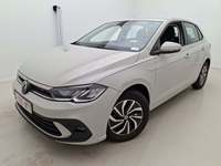 Pogled sprijeda lijevo