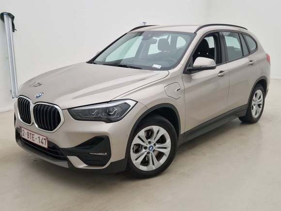 Pogled sprijeda lijevo