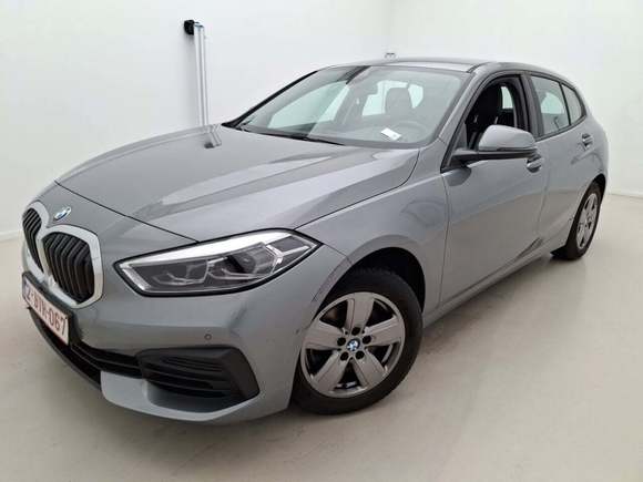 Pogled sprijeda lijevo