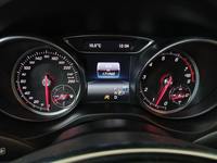 Pohled na přístrojovou desku