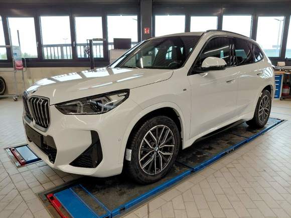 Вид спереди слева