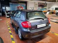 Widok z tyłu po stronie lewej