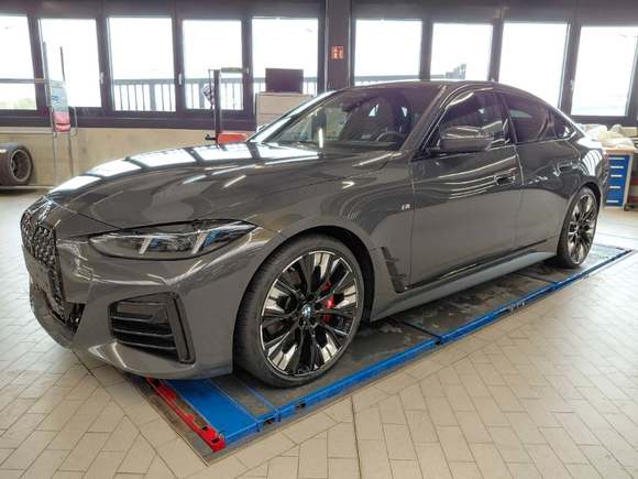 Pogled sprijeda lijevo