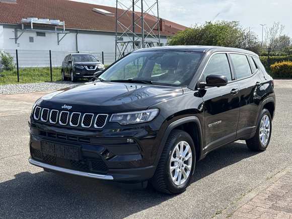 Vista anteriore sinistra