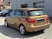 Aanzicht achter links