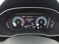 Pohled na přístrojovou desku