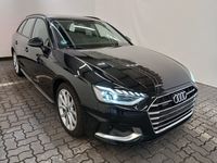 Pogled sprijeda desno