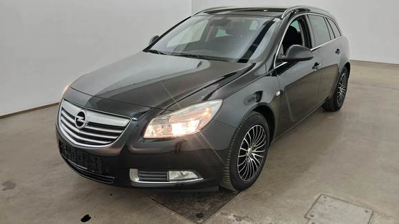 Вид спереди слева