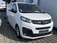 Pogled sprijeda desno