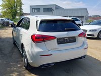 Widok z tyłu po stronie lewej