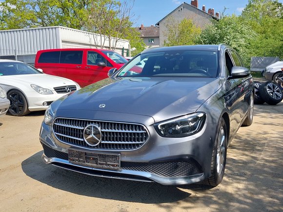 Widok z przodu po stronie lewej