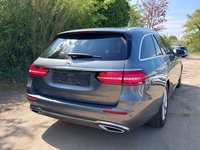 Widok z tyłu po stronie prawej