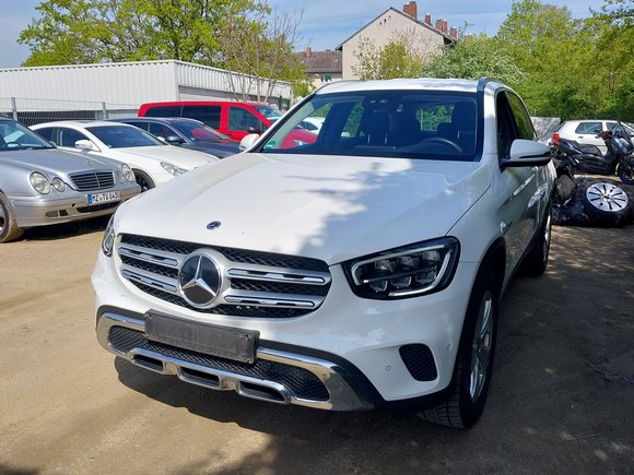 Widok z przodu po stronie lewej