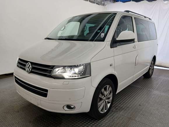 Вид спереди слева